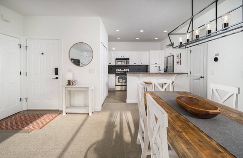 Sugar Mountain Condo | The Hydeout - 2 bedroom mountain retreat with serene views
