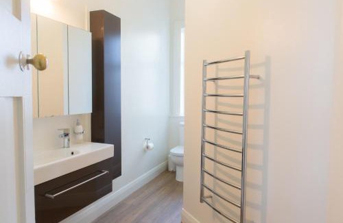 St. Clair Apartment | The Hydro Esplanade Apartments
