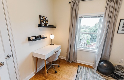 Newton Highlands Apartment | The Inn at Newton Highlands, Suite 2, Apartment-Hotel