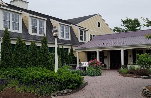 Leacock-Leola-Bareville Hotel | The Inn at Leola Village