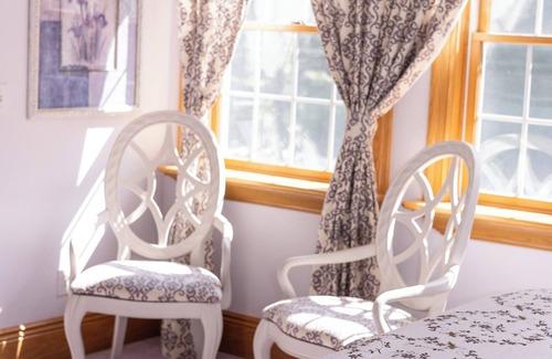 Kingsville Bed & Breakfast | The Inn at Woodsong Acres