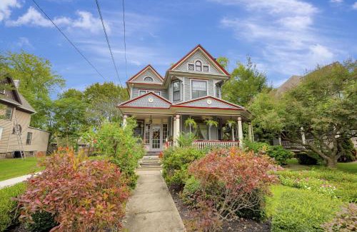 Pitman Bed & Breakfast | The Inn on Holly B&B