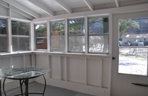 Boone House | The Ivy - Located Near Downtown, ASU and Shopping.