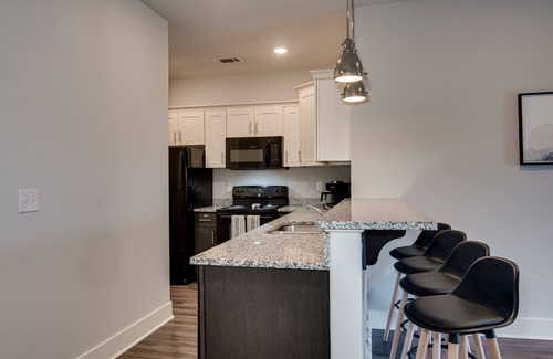 Gracewood Apartment | The James | Modern King Bed apartment outside Ft. Gordon
