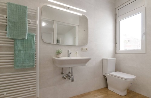 Lleida Bed & Breakfast | The jardin de l'avet, a unique villa in the center of the city