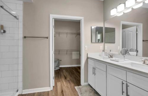 Southside Apartment | The Jax Retreat with On-Site Gym, Near St Johns Town Center & Mayo Clinic