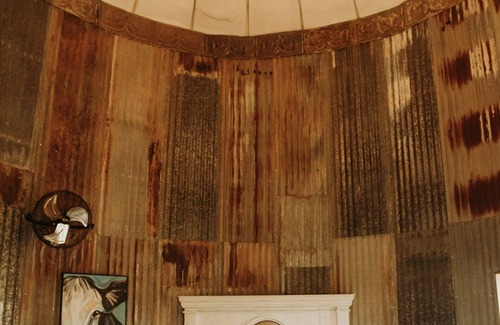 Lubbock Cottage | The Jay Bird - Standard One Room Silo