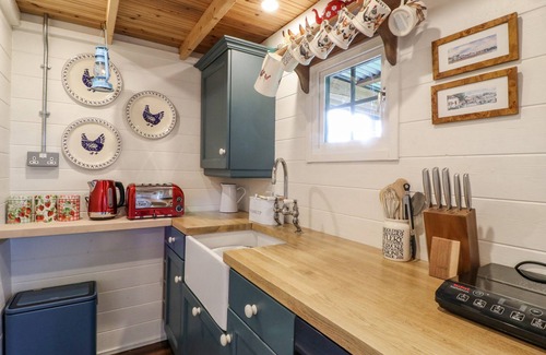 Rugeley Cottage | THE JENNY WRENNERY, romantic, character holiday cottage in Rugeley