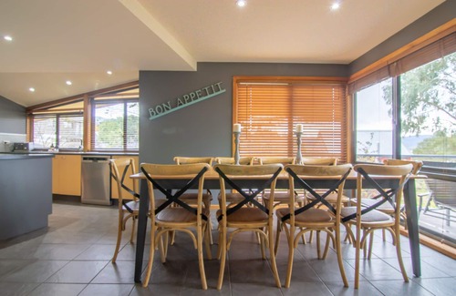 East Jindabyne House | The Jindabyne Lakehouse