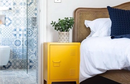 Plumpton Green Bed & Breakfast | The Jolly Sportsman