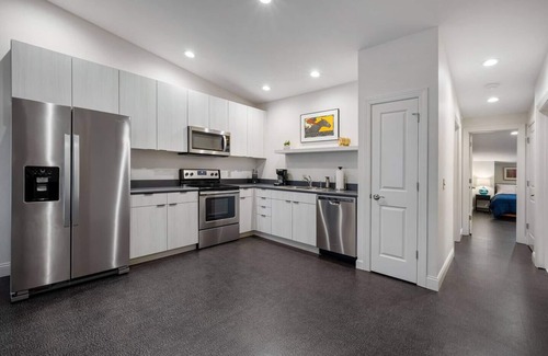 East Market District Condo | The Julep - Chic 2 BR/Stay Nulu Marketplace