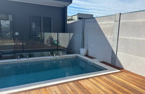 Hamilton South House | The Junction Poolhouse