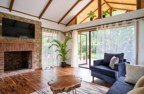 Karen Apartment | The Jungle Oasis with heated pool