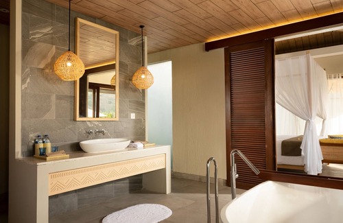 Pemenang Hotel | The Kayana Beach Lombok
