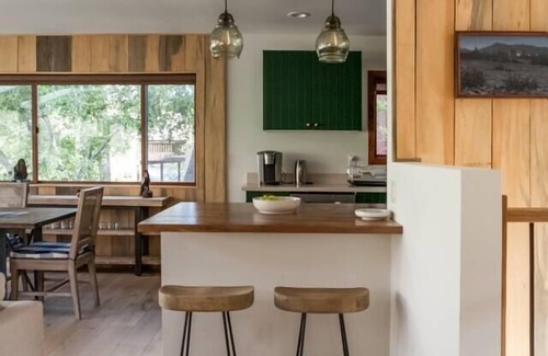 Kernville House | The Kern River House: Lookout House Private Riverfront Access Fireplaces Dog OK