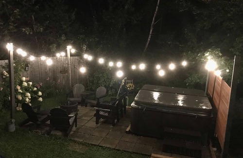 Kingsclear House | The King's Hideaway/hot tub/18 min.away to F’ton shops&rest/golf Mactaquac Park