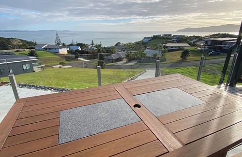 Cable Bay House | The King's Keep