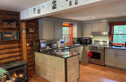 Anderson Valley House | The Knotty Oak - Sugar Pine Cabin - House #2 of 3 Walk to Philo wineries/dinner!