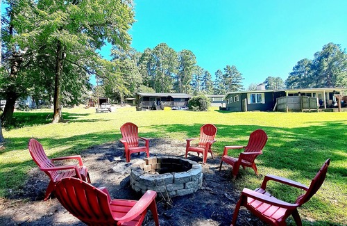 Jefferson House | The Knotty Pine on Lake O the Pines Waterfront