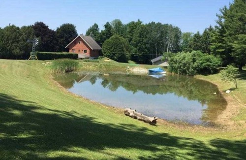 Meaford Cottage | The Kutir - Entire Cottage - 6 Privacy Acres in Meaford - 5 Mins to Georgian Bay