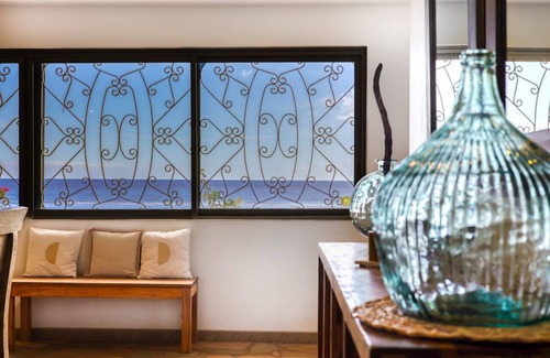 St Gilles-les-Bains Villa | The Lagoon Sands Villa (beachfront with pool)