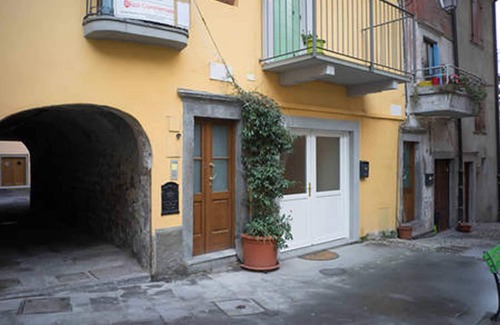Pisogne House | The Lake House in the medieval village of Pisogne