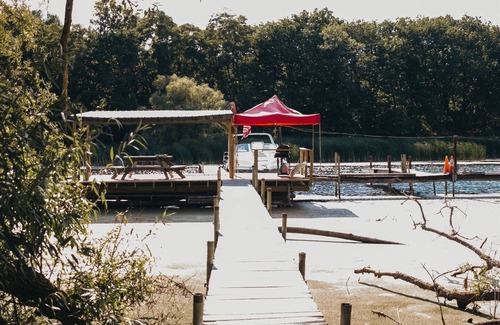 Kent House | The Lake House on the Oak Orchard