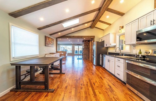 Montville House | The Lake House, The Private Lake House