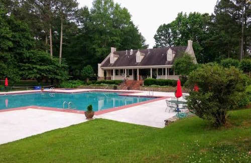 Joppa House | The Lake House on Cherokee Ridge Golf Course
