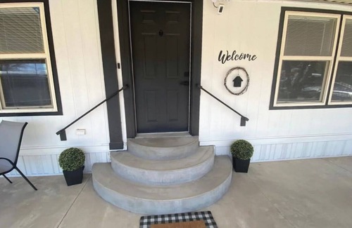 Roosevelt House | The Lakehouse Roosevelt-Inviting & Peaceful Escape