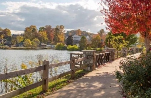 Lake Junaluska Condo | The Landing - quaint 2 BDRM condo close 2 all amenities at Lk Junaluska Conf Ctr