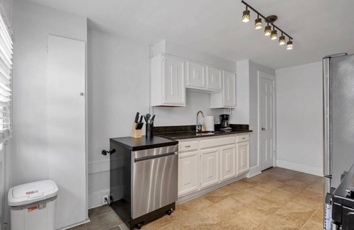 German Village House | The Lantern -German Village Updated 2 BR +Parking