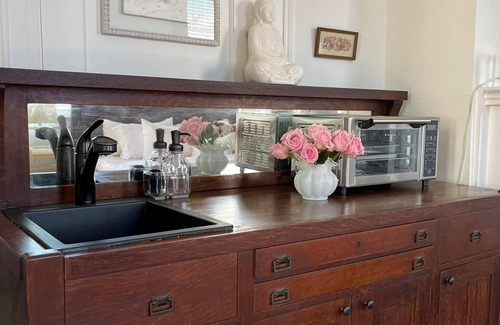Gastonia House | The Lauren’s Room