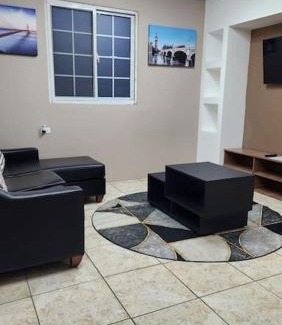 St. Helena Apartment | The Layover - 6 mins from the airport, Fully equipped for short and long stays