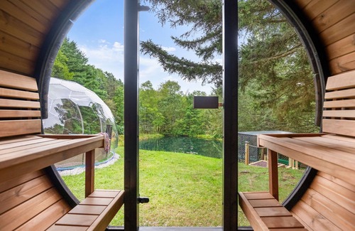 Albrightsville Ski Chalet | The Lazy Bear Cabin, Dome, Hot Tub, Sauna & More!