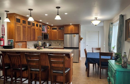 Seldovia Bed & Breakfast | The Lazy Crow Inn, Beautiful Coastal Seldovia with wi-Fi, kitchen, deck etc.
