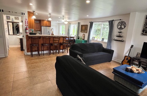 Seldovia Bed & Breakfast | The Lazy Crow Inn, Beautiful Coastal Seldovia with wi-Fi, kitchen, deck etc.