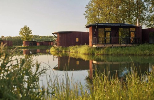 Maubray Ski Chalet | The Leaf