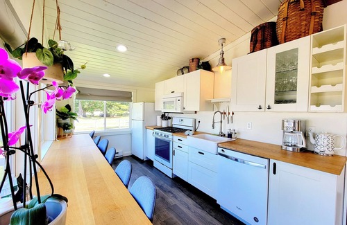 Alexandria Bay House | The Ledges Resort and Marina, Gatehouse 1