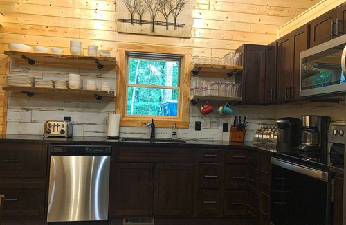 Logan Cabin | The Legacy - Hot tub, fire pit, game room & private playground