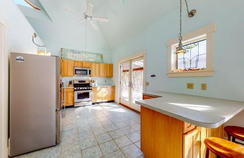West Tisbury House | The Lemonade Stand