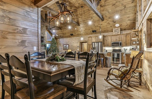 Ellijay Cabin | The Liberty Lookout II