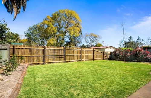 East Toowoomba House | The Lighthouse - 3 bedroom Comfort and style in a quiet location