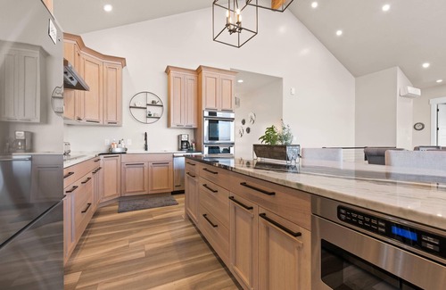 Levan House | The Lighthouse ON YUBA Lake front private beach boat dock 5 acre 17 beds 6 baths