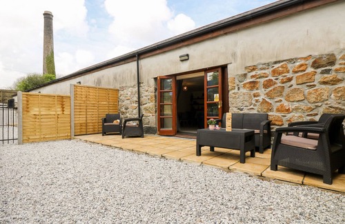 Stenalees Cottage | THE LINNEY@THE WEST DRY, family friendly, with a garden in St Austell