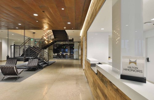 Downtown Eau Claire Hotel | The Lismore Hotel Eau Claire - a DoubleTree by Hilton Hotel