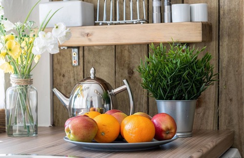 Bryn-crug Cottage | The Little Cottage - sleeps 2 guests in 1 bedroom