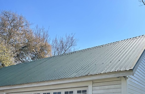 La Grange Cottage | The Little House, 3 blocks to city square and 20 mins to Round Top