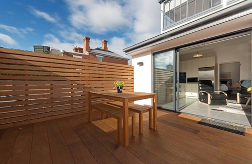 Battery Point Apartment | The Little Lollyshop Apartment in Battery Point