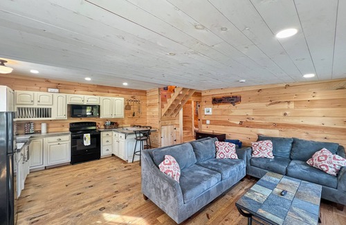 Rockwood House | The Little Red Camp (Waterfront on the Moose River!)
